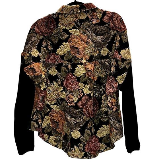 POL – Mixed-Media Floral Patch Button-Down Shirt – Small - Picture 4 of 4